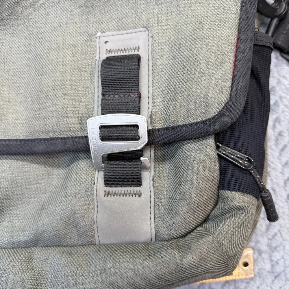 Timbuk2 Messenger Bag Medium Commuter Olive Green Recycled Fabric Laptop